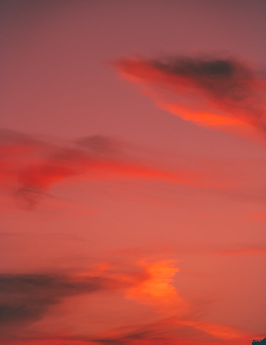 Candle scent image for the fragrance spot on. Picture of blood orange red toned sunrise in the sky.